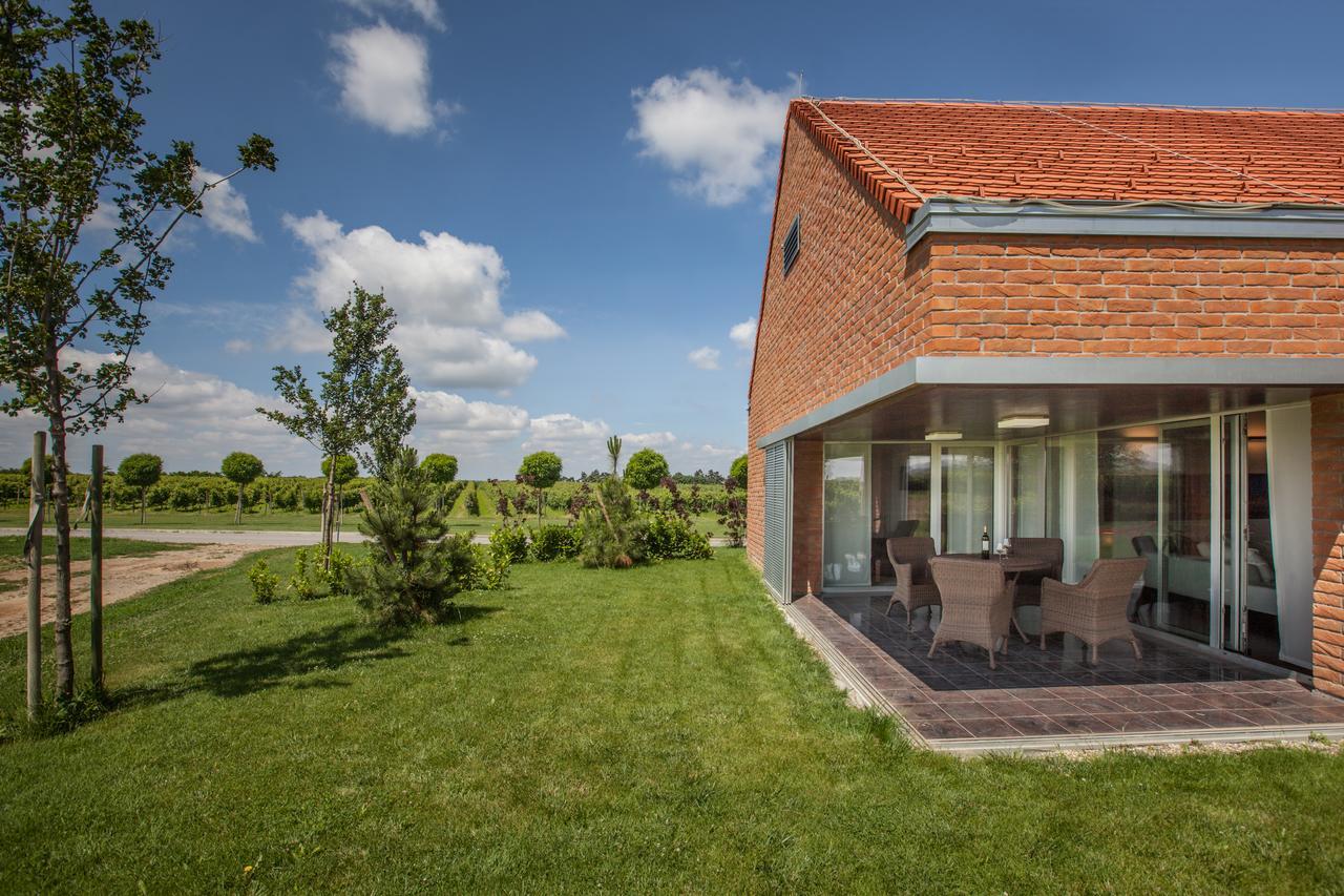 イロク Ladanjsko Imanje Principovac Bed & Breakfast エクステリア 写真